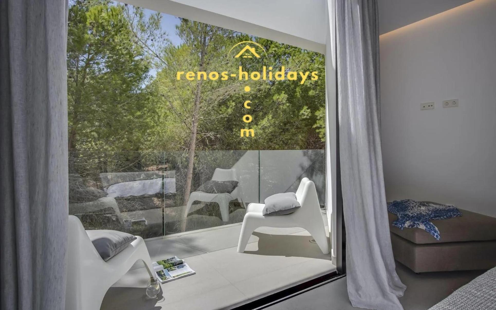 Summer House For Lovely Holidays Holiday home Santa Eularia des Riu