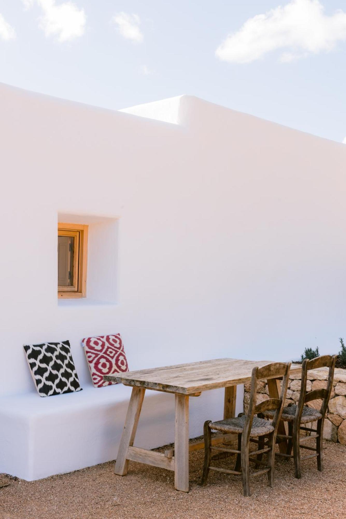 Es Pujolet Renovada 100 Porcien Un Refugio De Paz En El Corazon De Ibiza Piscina Ac Diseno Tranquilidad El Verdadero Ibiza Sant Joan De Labritja