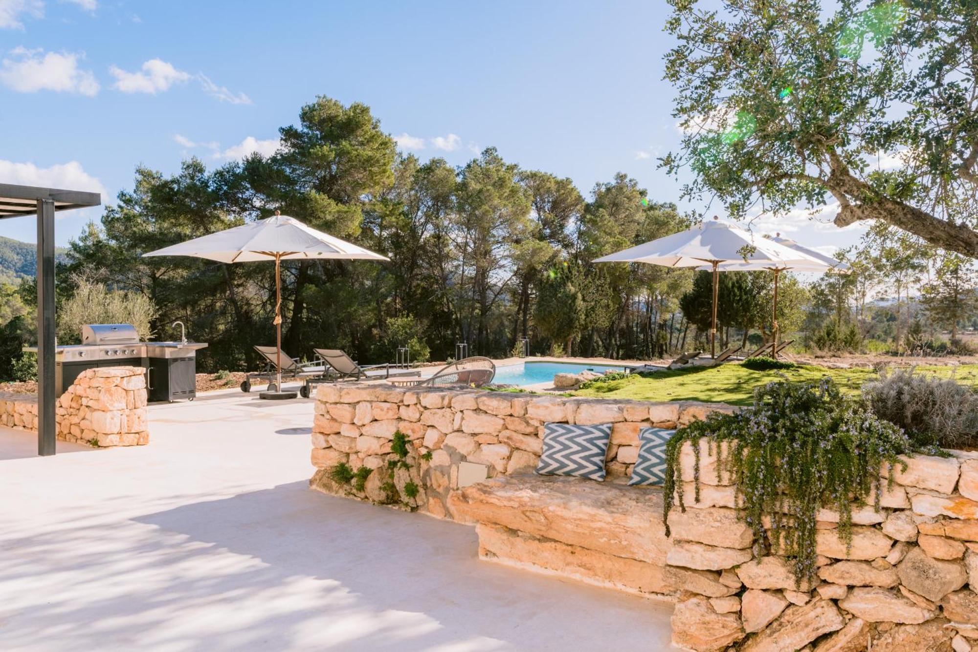 Villa Es Pujolet Renovada 100 Porcien Un Refugio De Paz En El Corazon De Ibiza Piscina Ac Diseno Tranquilidad El Verdadero Ibiza Sant Joan De Labritja