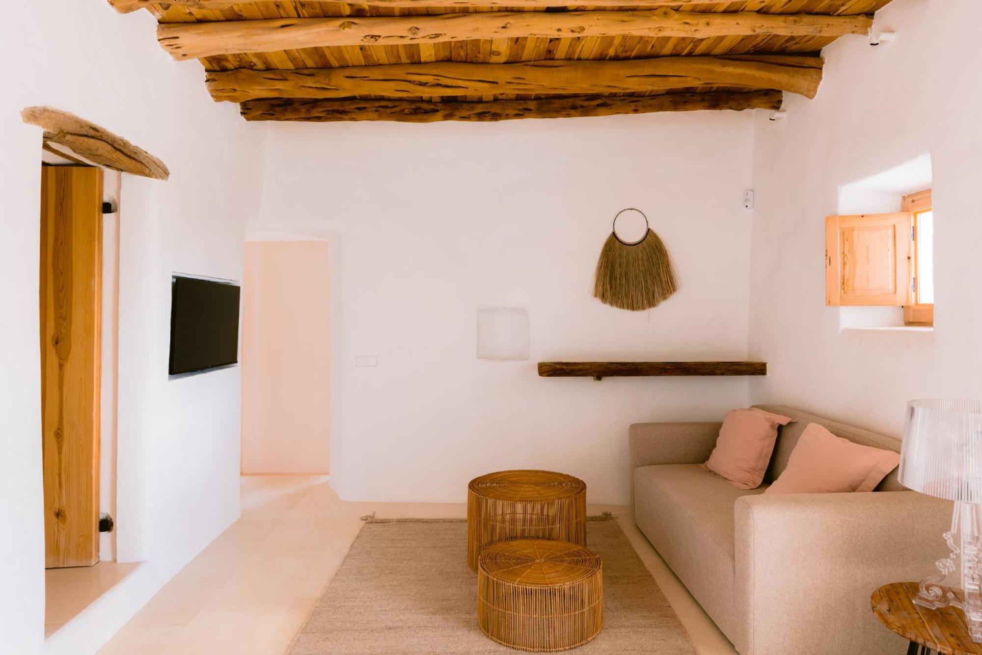 Es Pujolet Renovada 100 Porcien Un Refugio De Paz En El Corazon De Ibiza Piscina Ac Diseno Tranquilidad El Verdadero Ibiza *