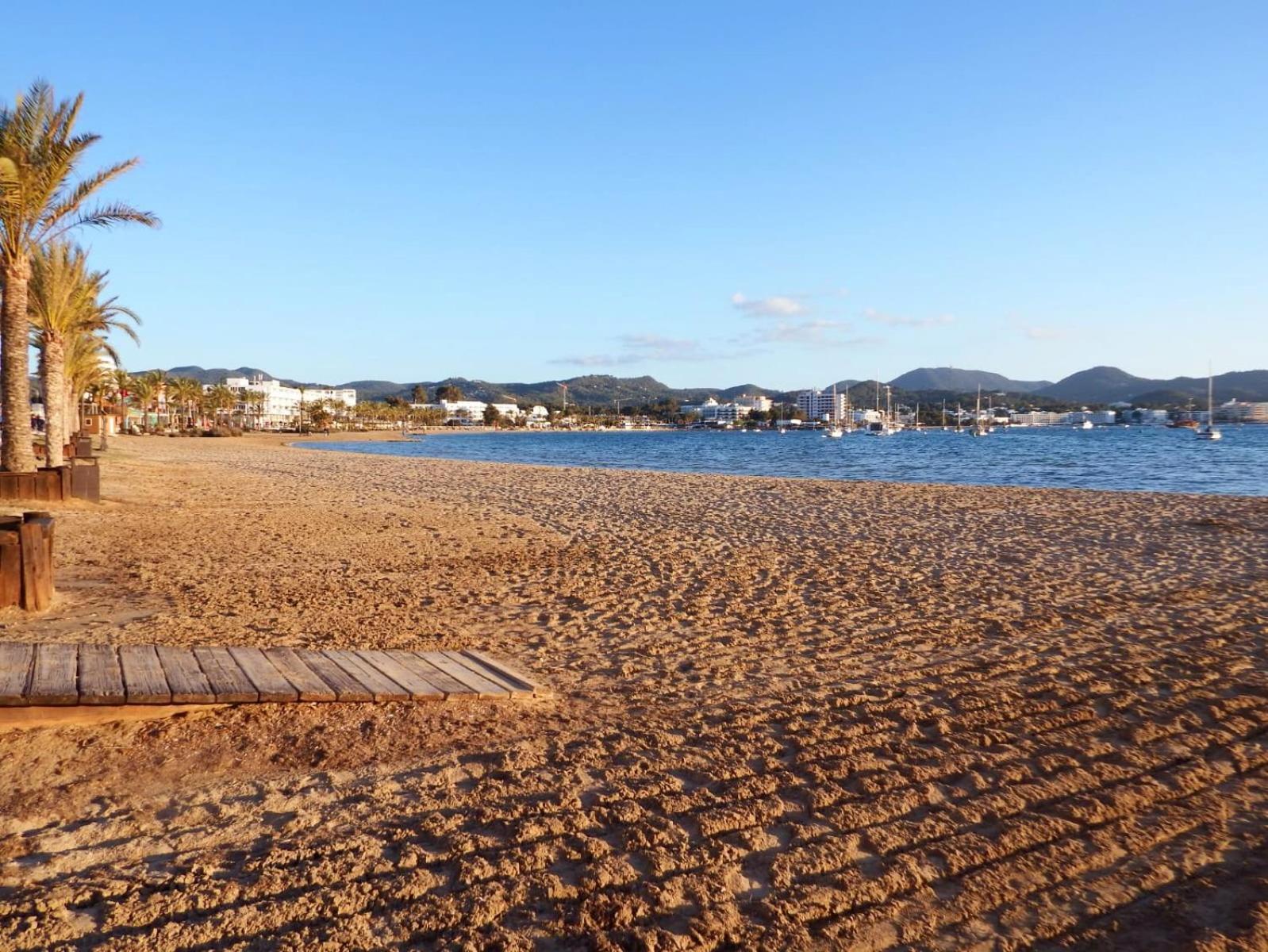 Apartment Junto Al Mar Y Montanas *