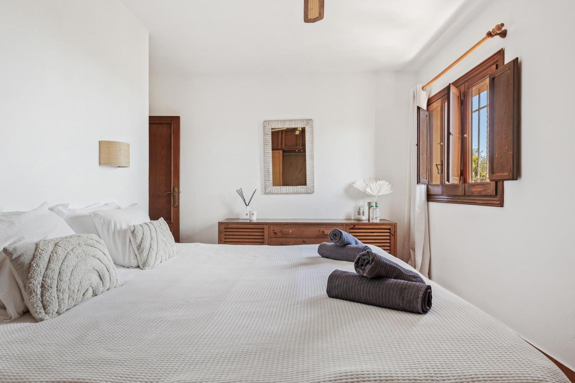 Casa Four Charming Ibiza With Sea View! Ferienhaus *
