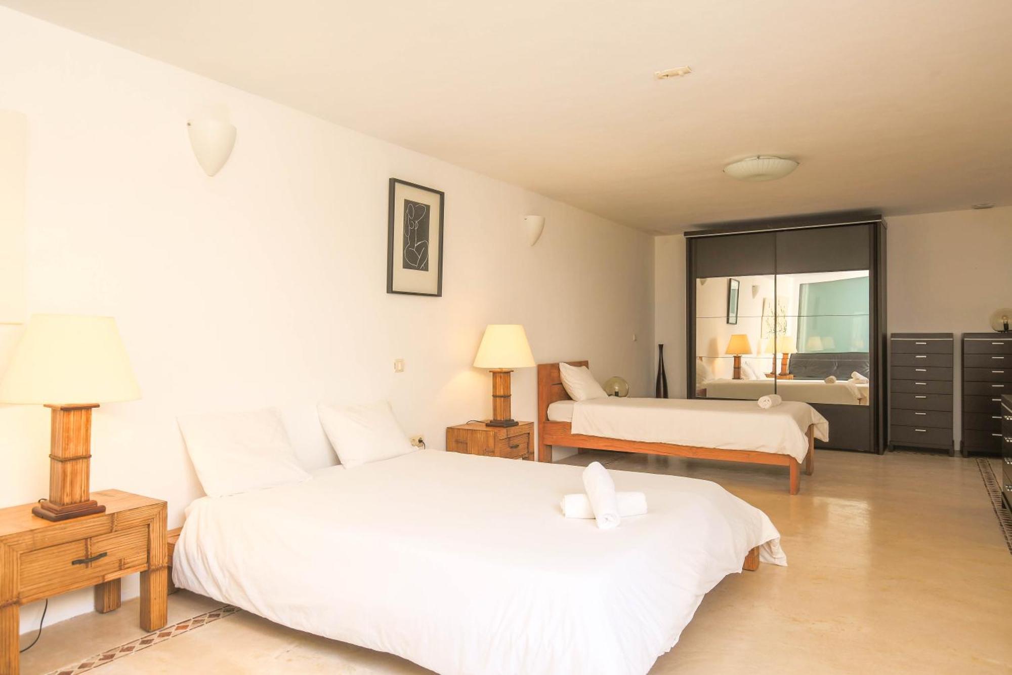 Private In Cala Llonga (Ibiza)