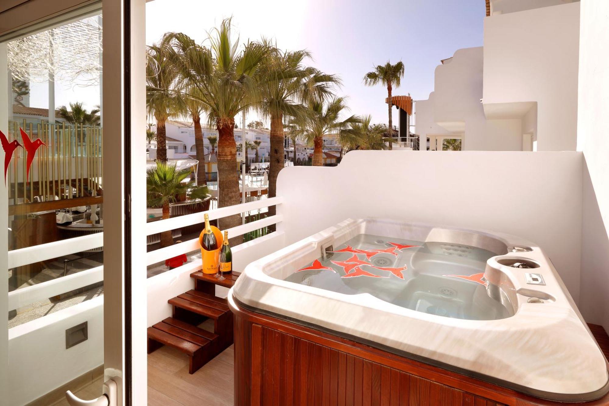 Ushuaia Ibiza - Adults Only - Club Entrance Included Hotel