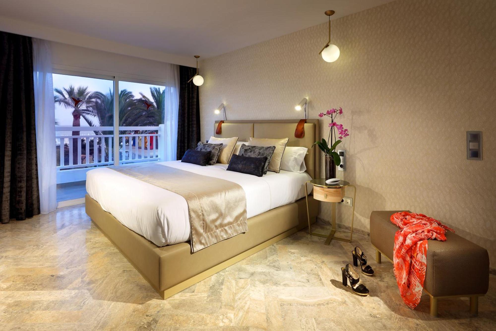 Hotel Ushuaia Ibiza - Adults Only - Club Entrance Included