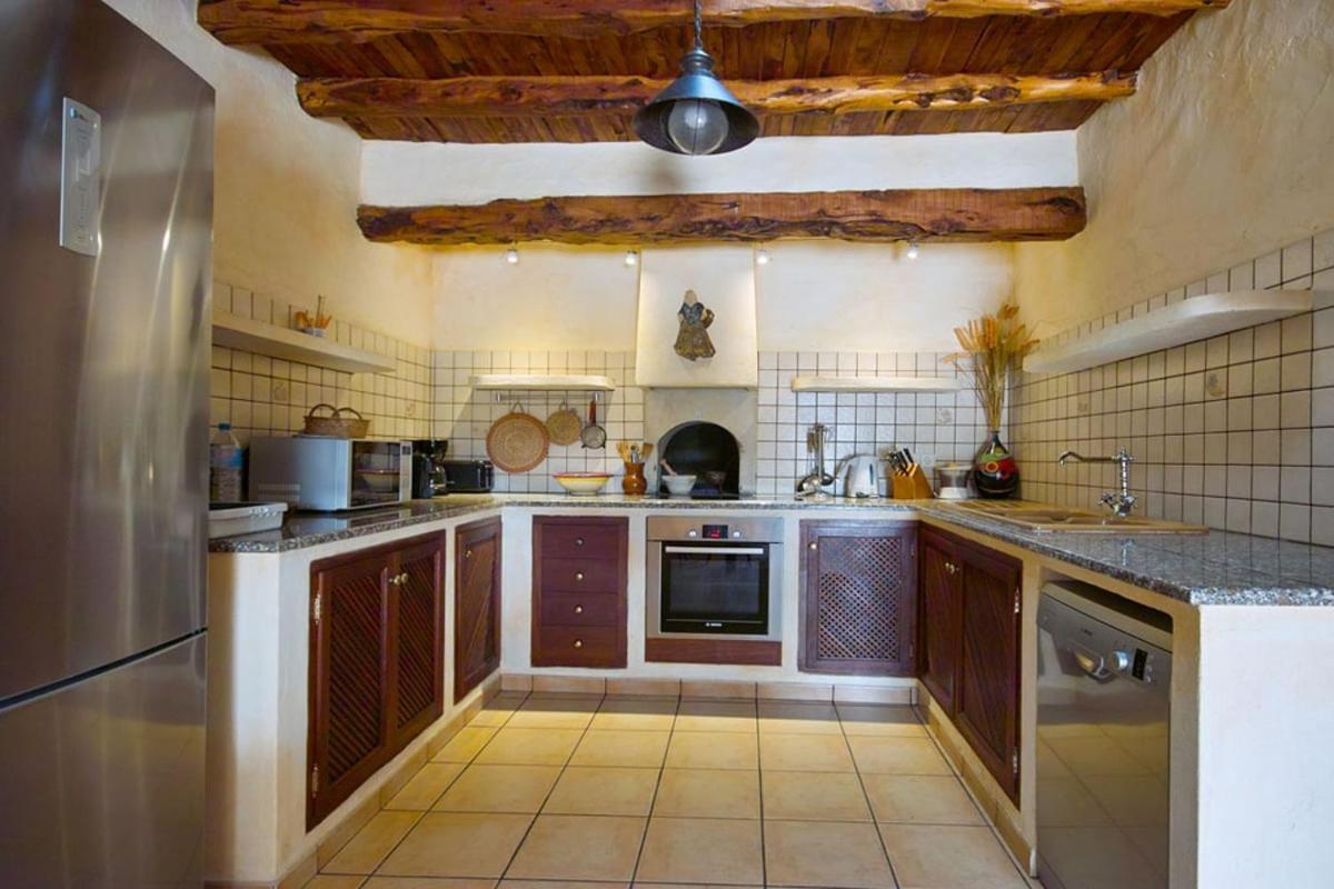 Maison Calme Wifi, Aircon, Private Pool
