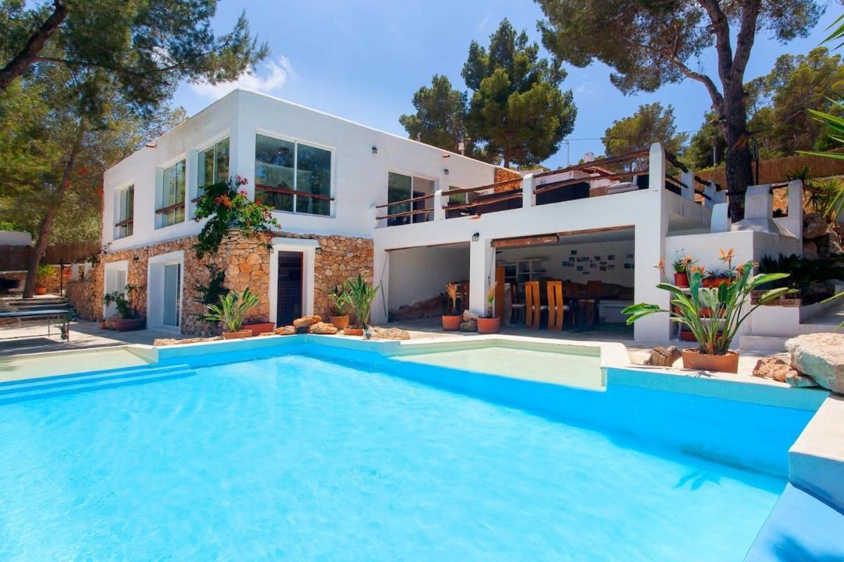 Classic For 12- Pool, Bbq, Big Exterior Area Villa