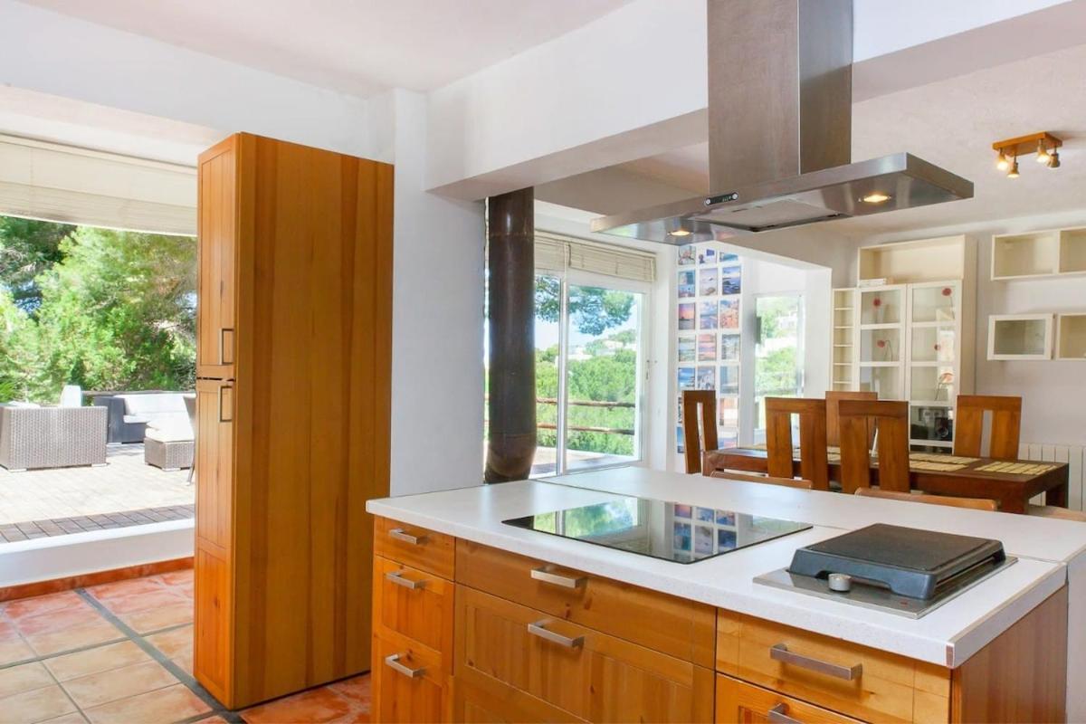 Classic For 12- Pool, Bbq, Big Exterior Area