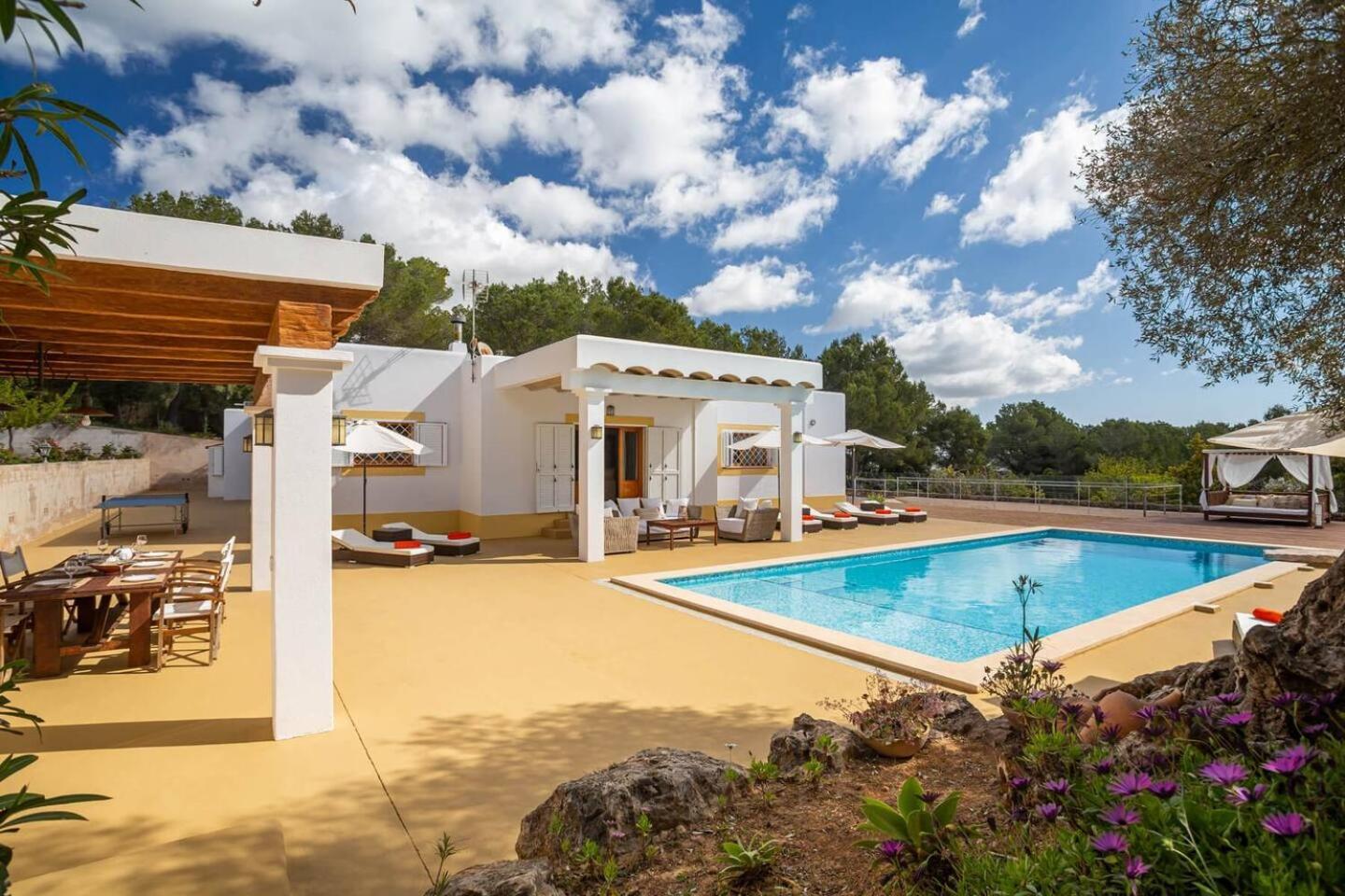 Villa Ibiza Vibes - Epic Tides! *