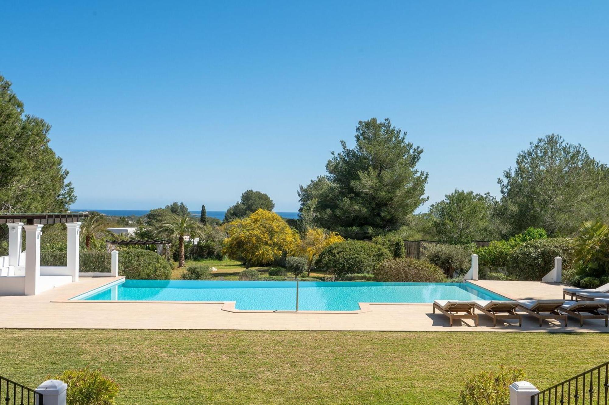 Des Riu * Santa Eulària des Riu