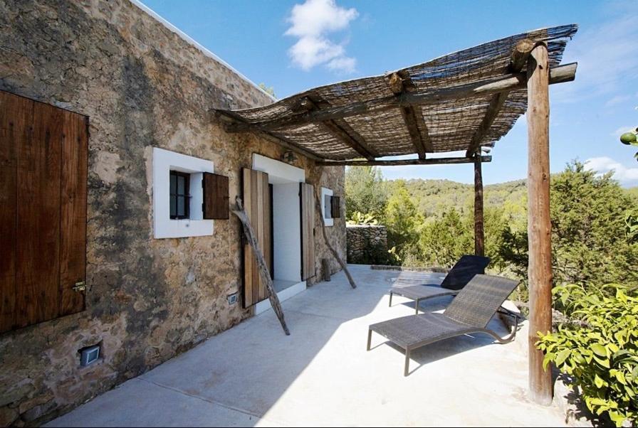 Designed Comfort Hilltop Licence Et0447e Villa