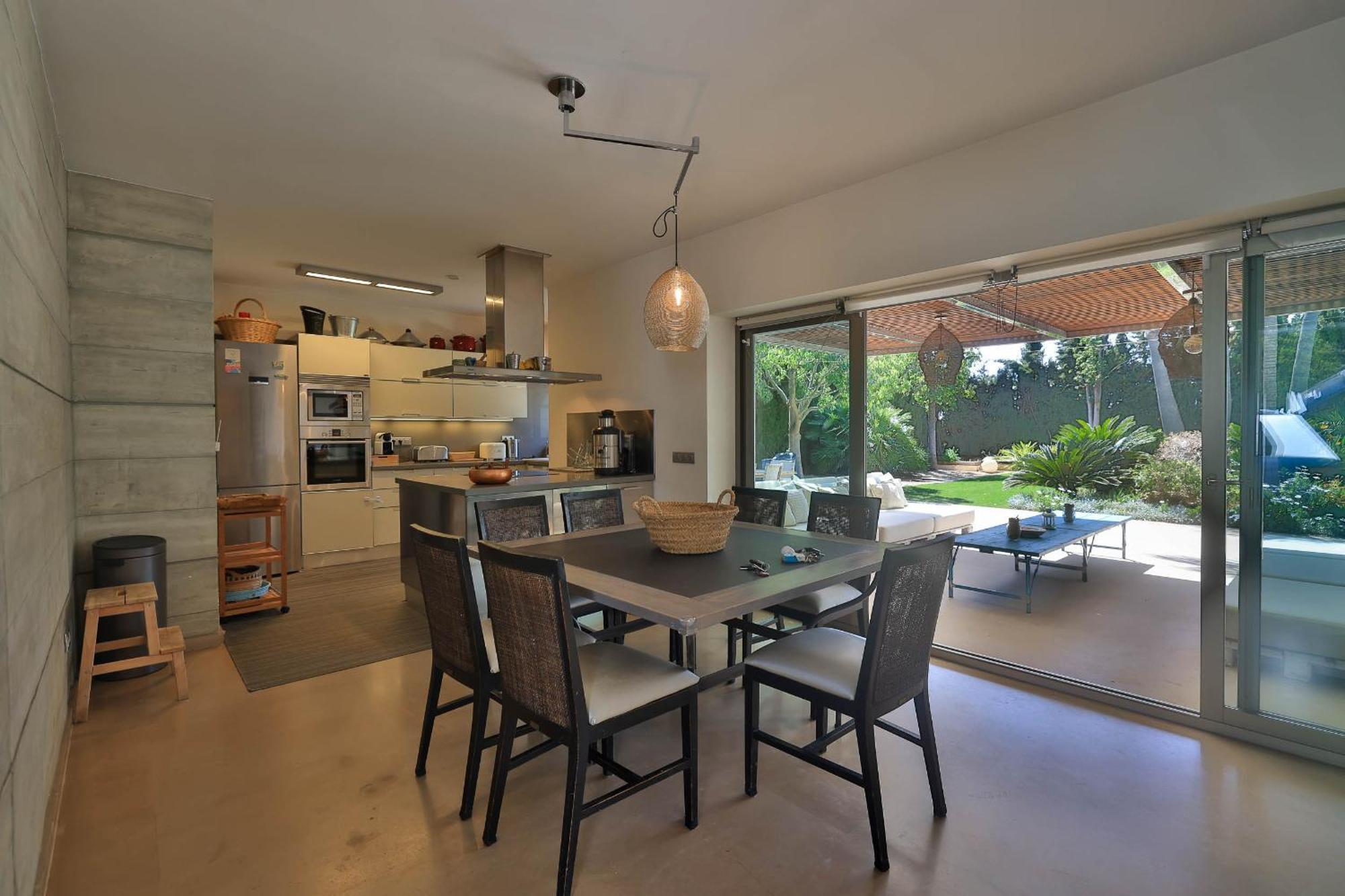 Villa Cool By Eivillas