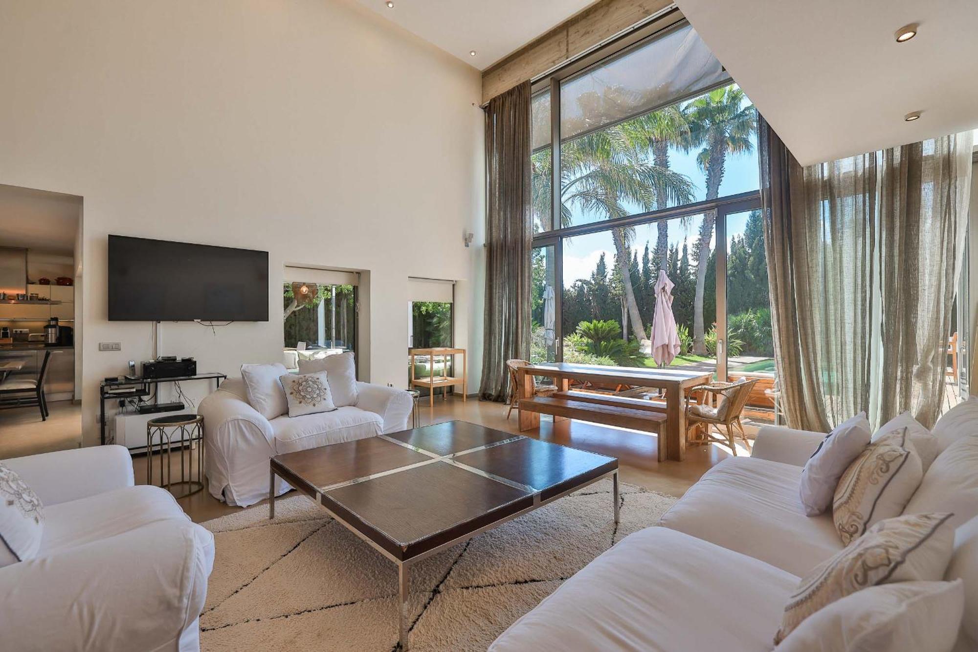 Cool By Eivillas *
