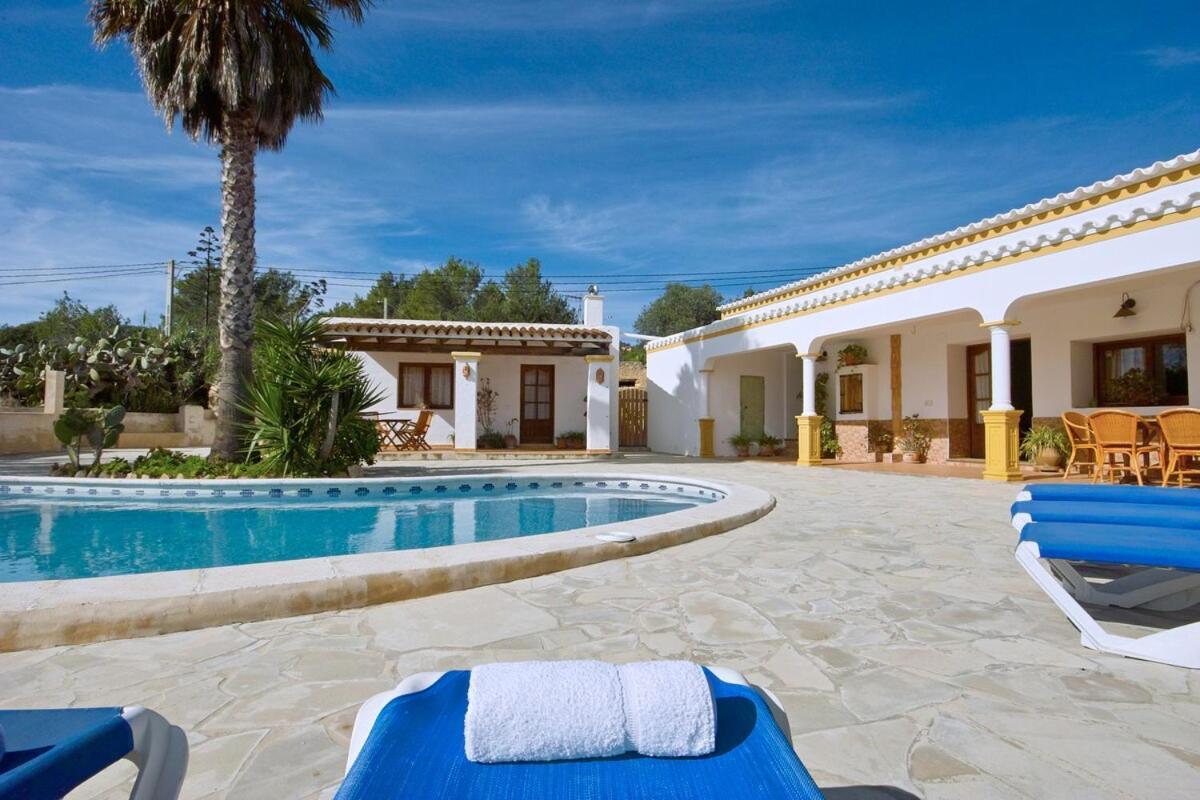 Villa Colonial Wifi, Private Swimmingpool, Aircon