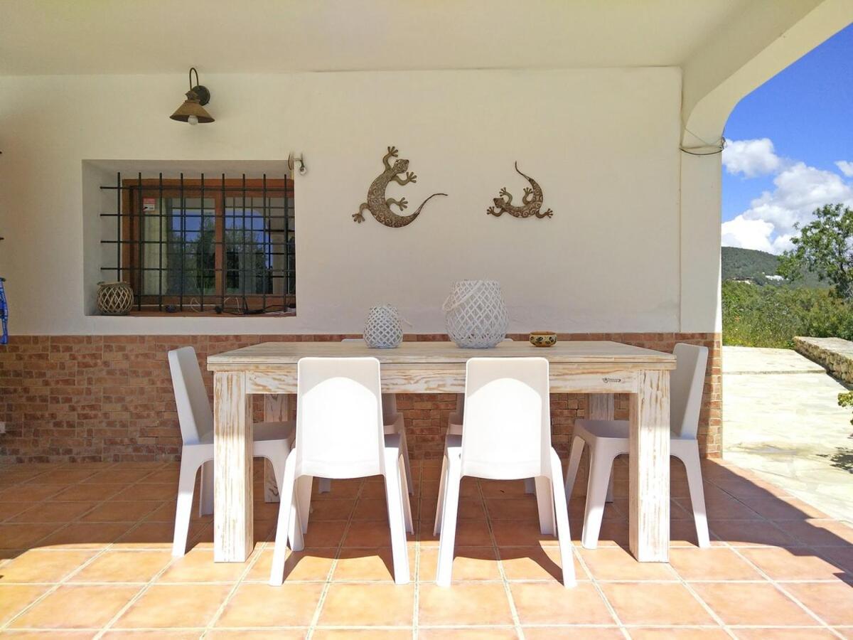 Villa Colonial Wifi, Private Swimmingpool, Aircon Es Cubells