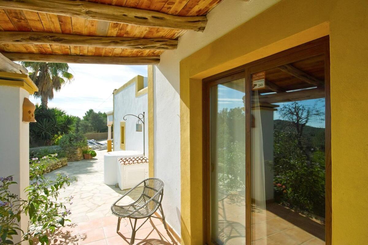 Colonial Wifi, Private Swimmingpool, Aircon Villa