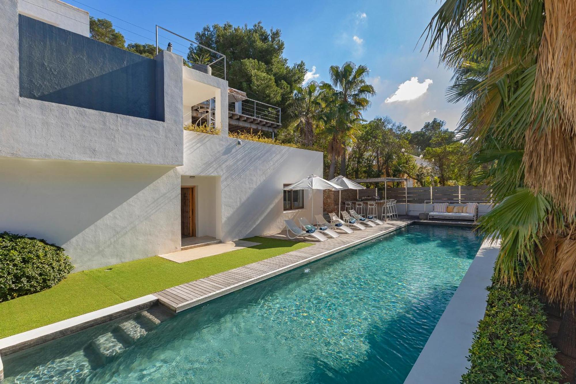 In Cala Salada Sleeps 14