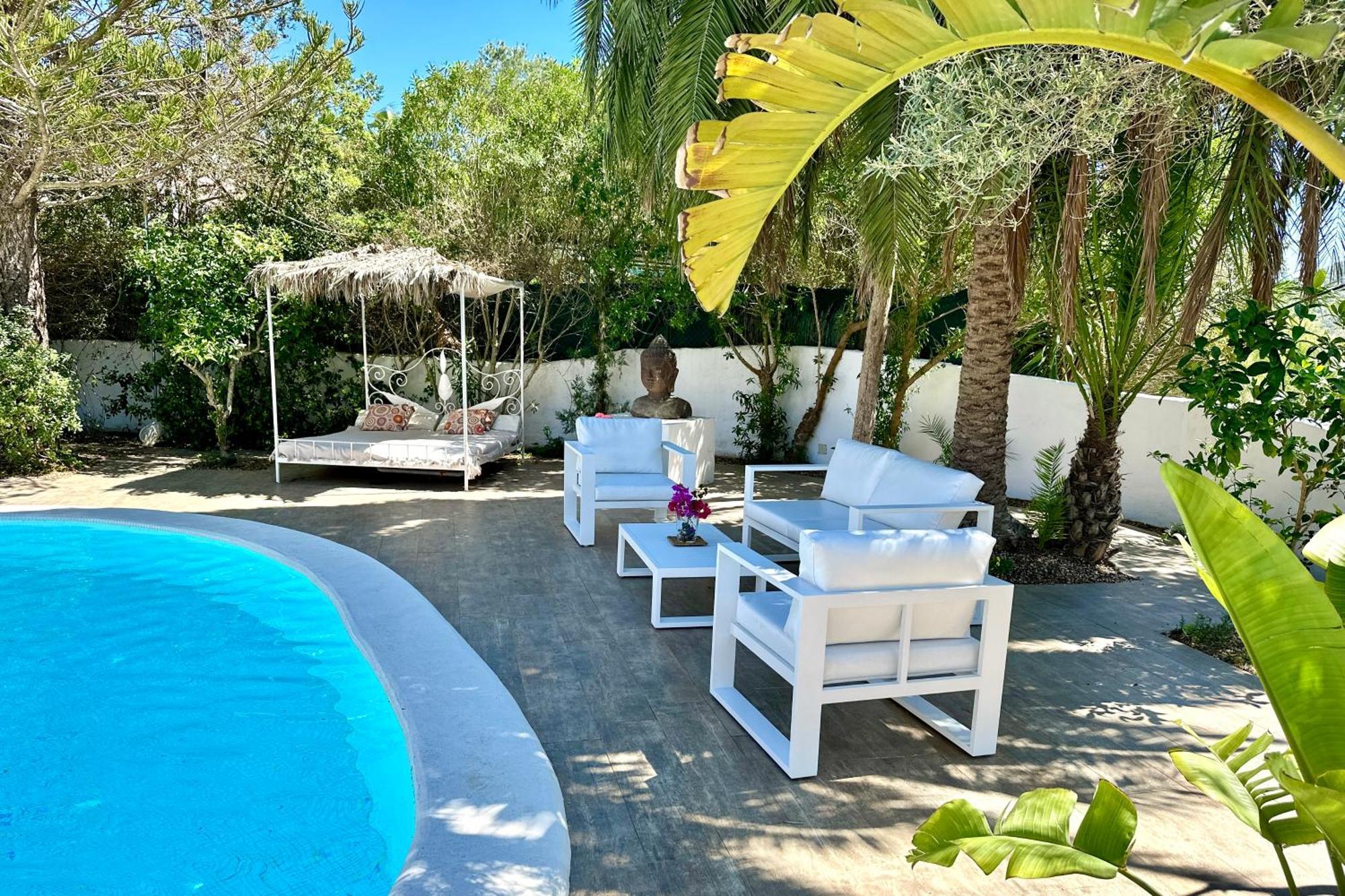 Villa Stylish Ibiza Near Beaches Private Pool & Lush Garden *