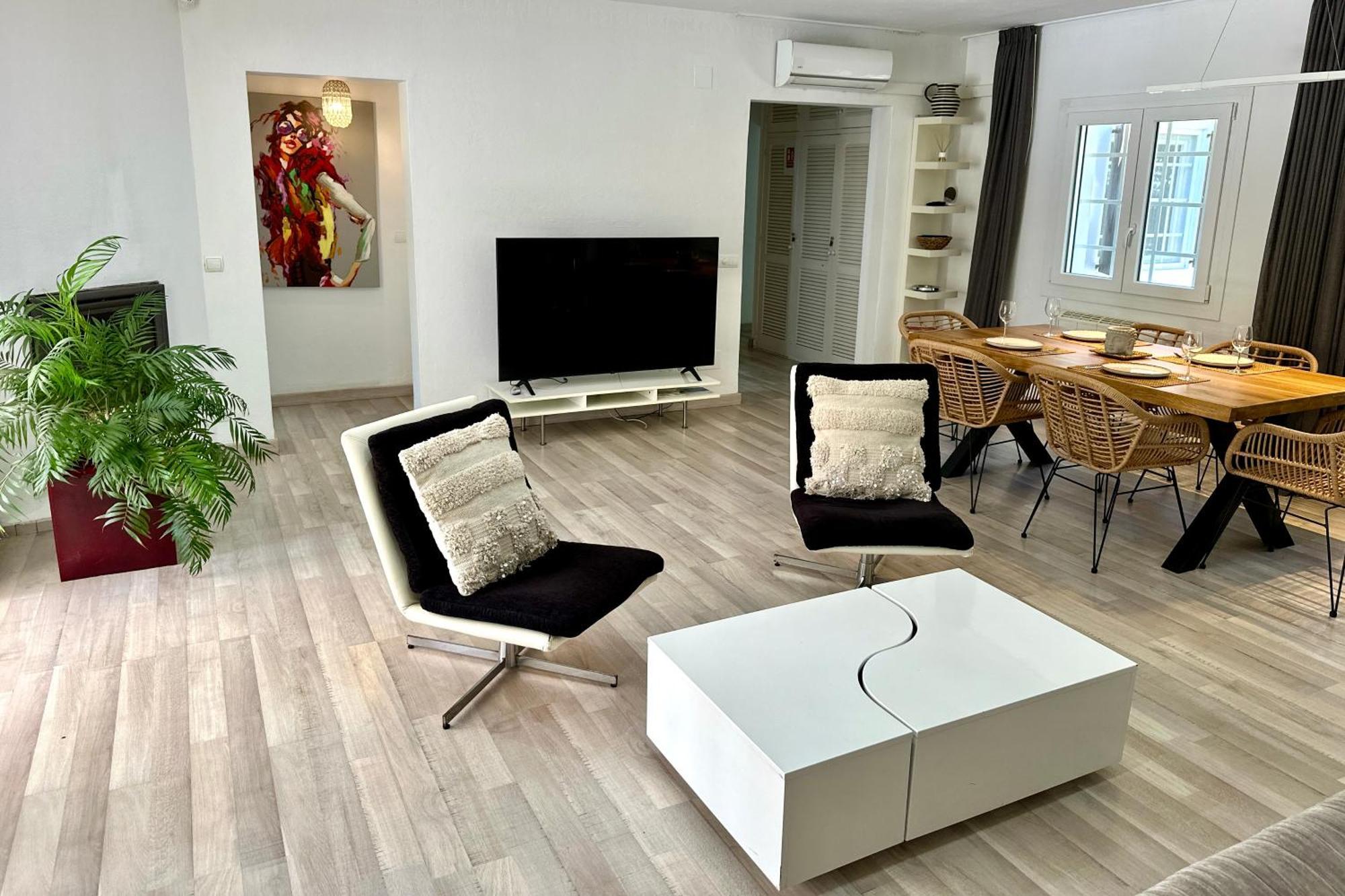 Villa Stylish Ibiza Near Beaches Private Pool & Lush Garden