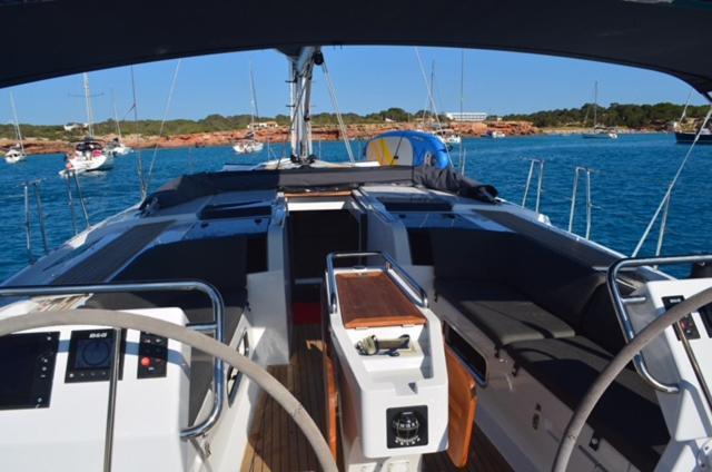 Botel Velero Ariel