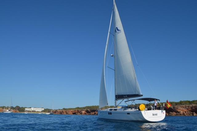 Velero Ariel *