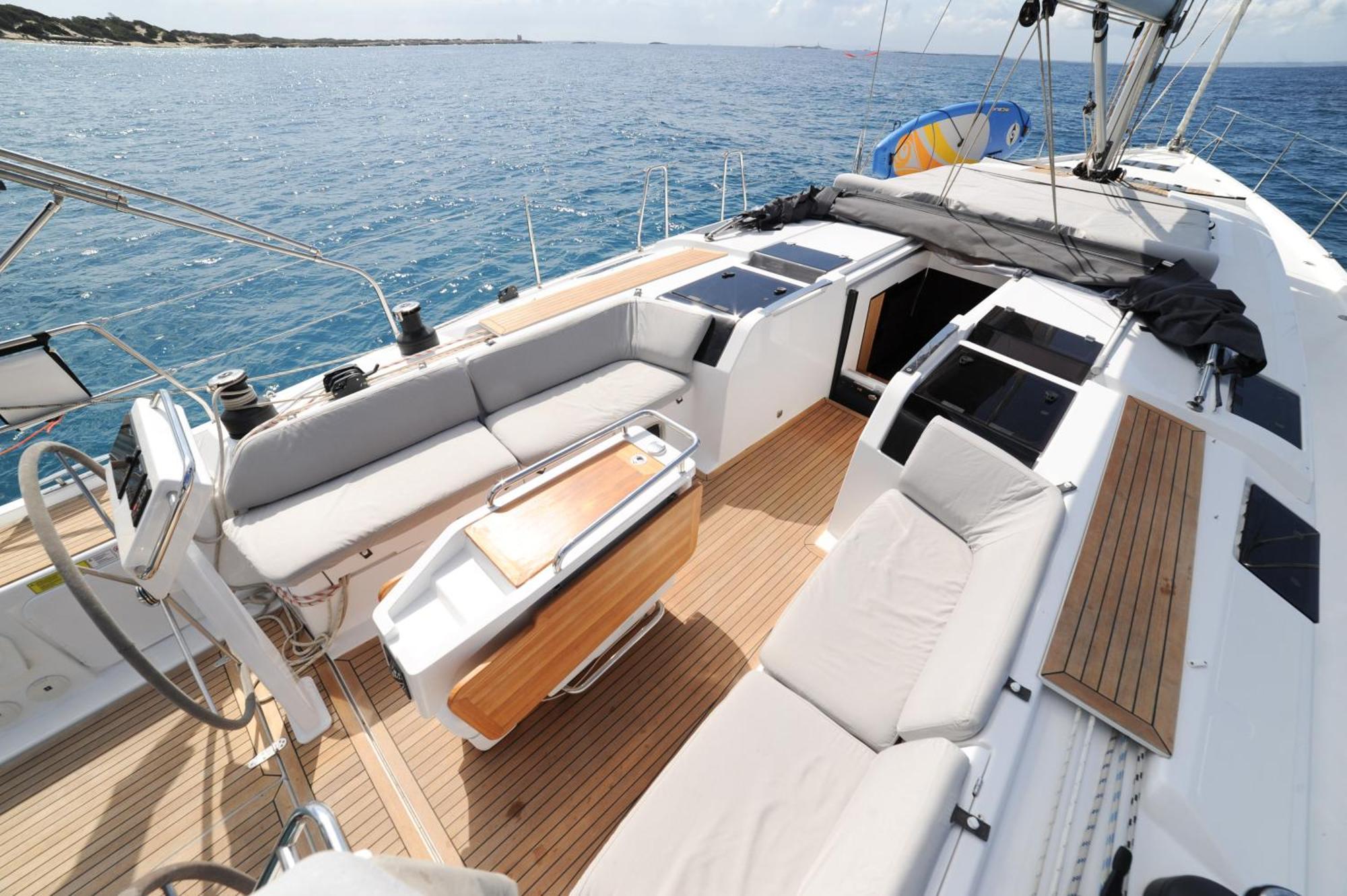 Velero Ariel San José
