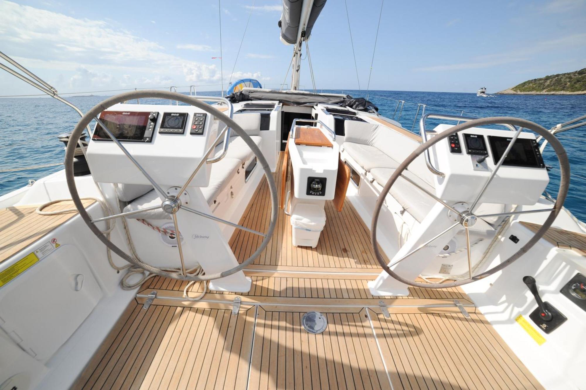 Velero Ariel San José