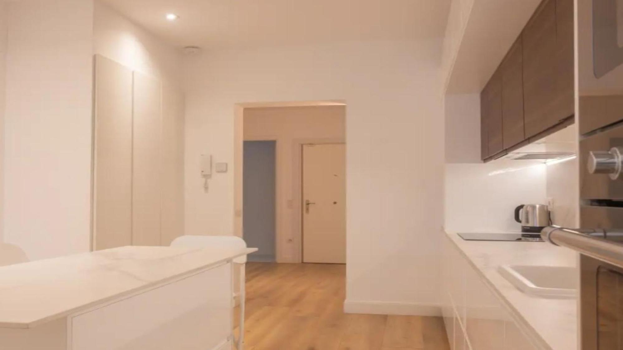 Manuel De Falla Apartment *