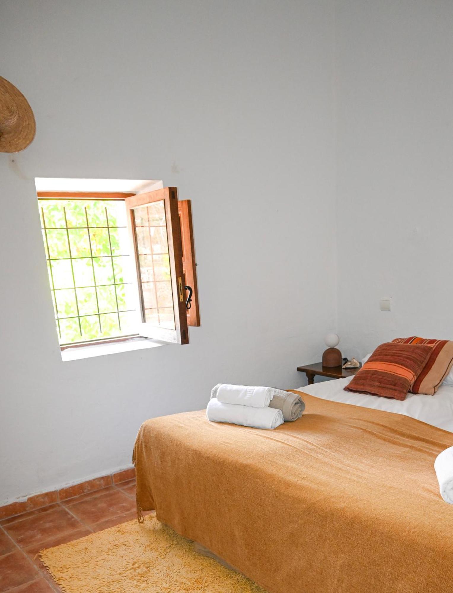 Rosa Ibiza, Private Pool, 10 Minutes From The *