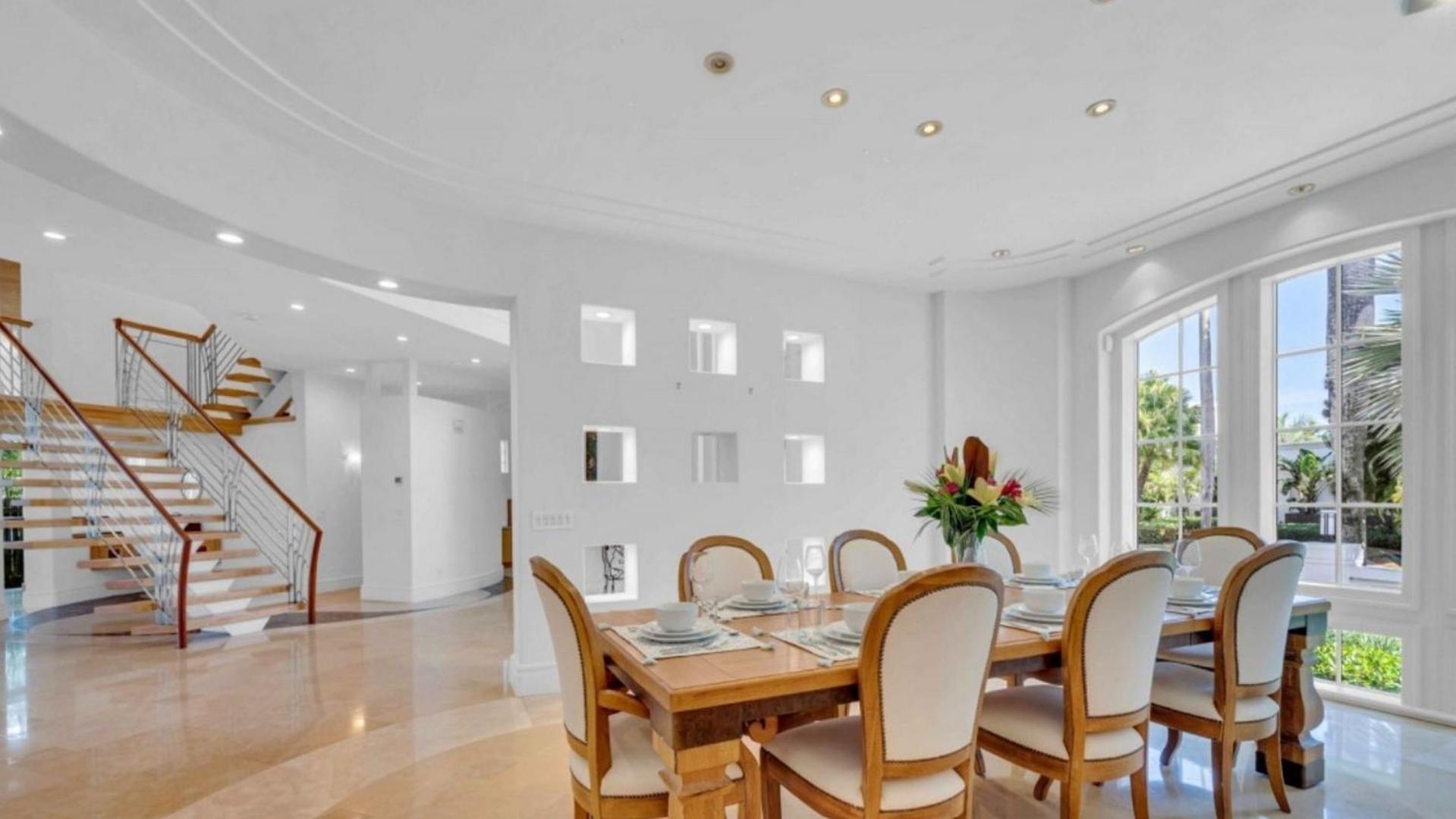 Villa Saserra Premiumvillasib *