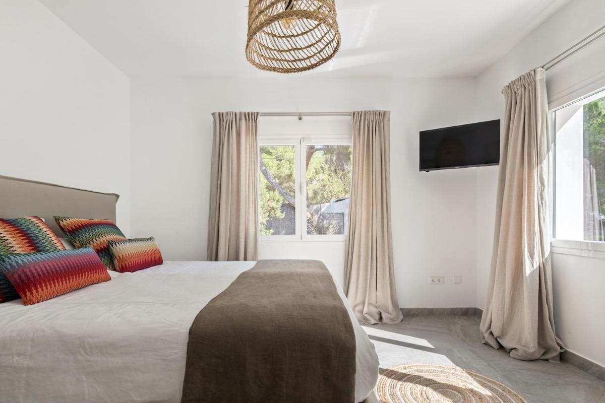 Villa Beautiful 3 Minutes Near Cala Jondal *
