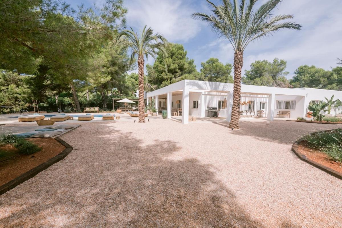 Villa Beautiful 3 Minutes Near Cala Jondal BALEARIC ISLANDS