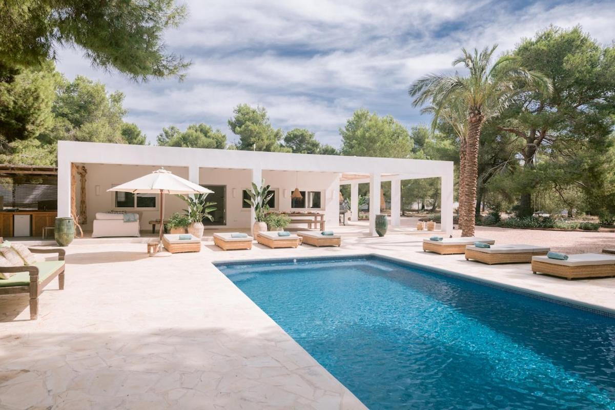 Beautiful 3 Minutes Near Cala Jondal *