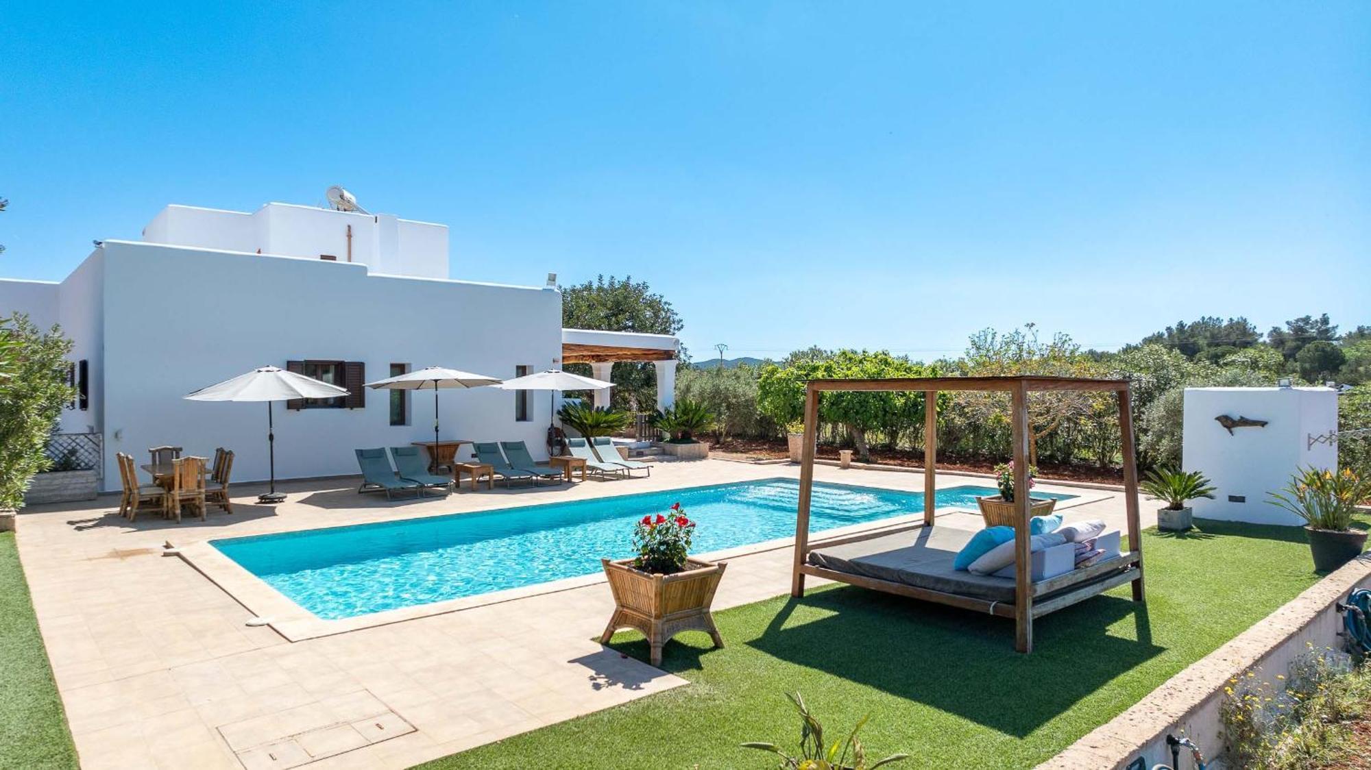Lloren Villa