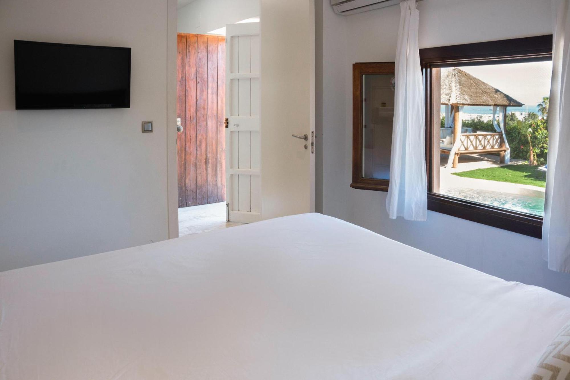 Calyssa Luxury Near Center Villa