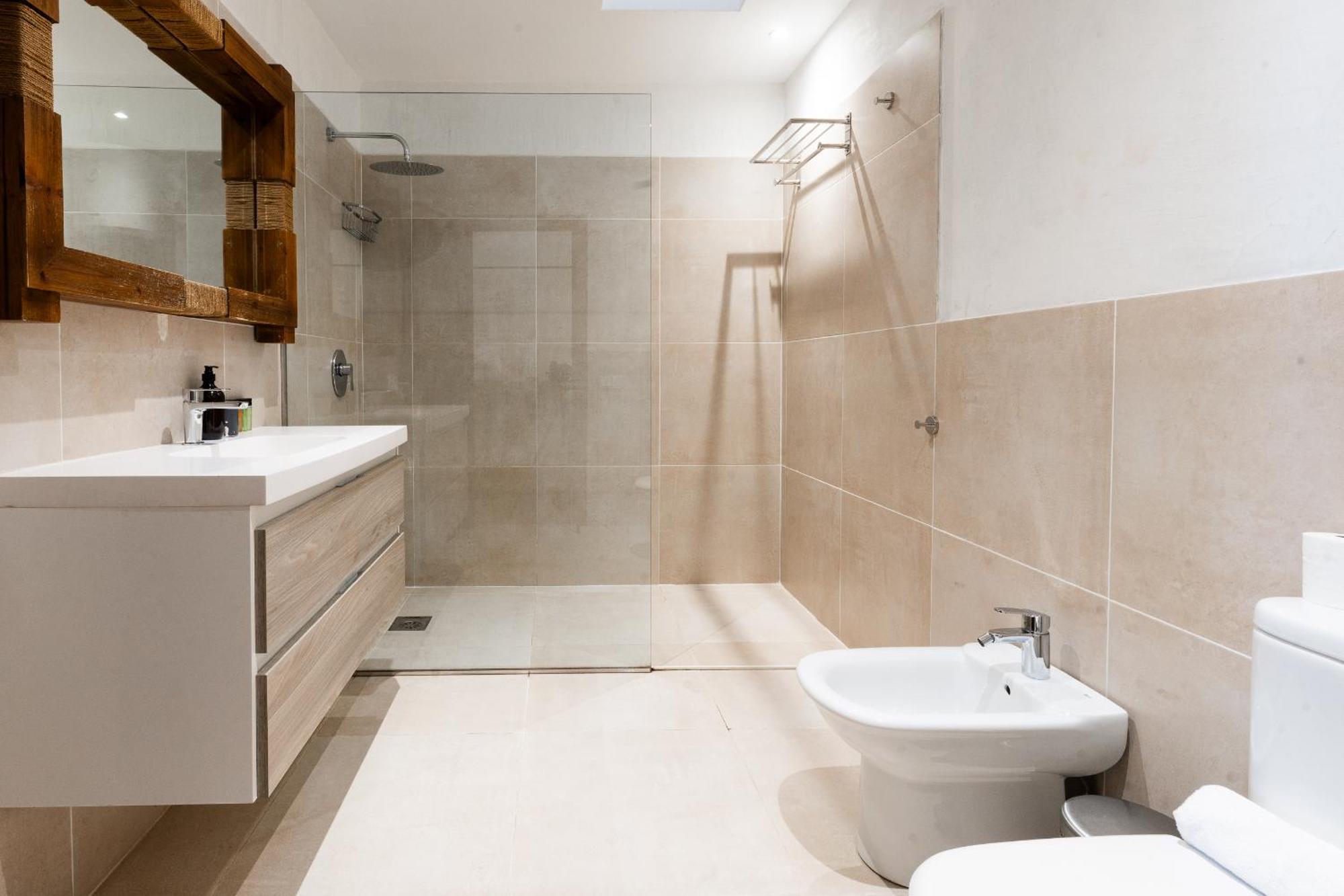 Calyssa Luxury Near Center Villa *