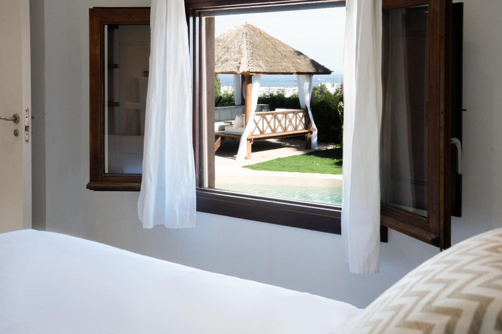 Calyssa Luxury Near Center Villa