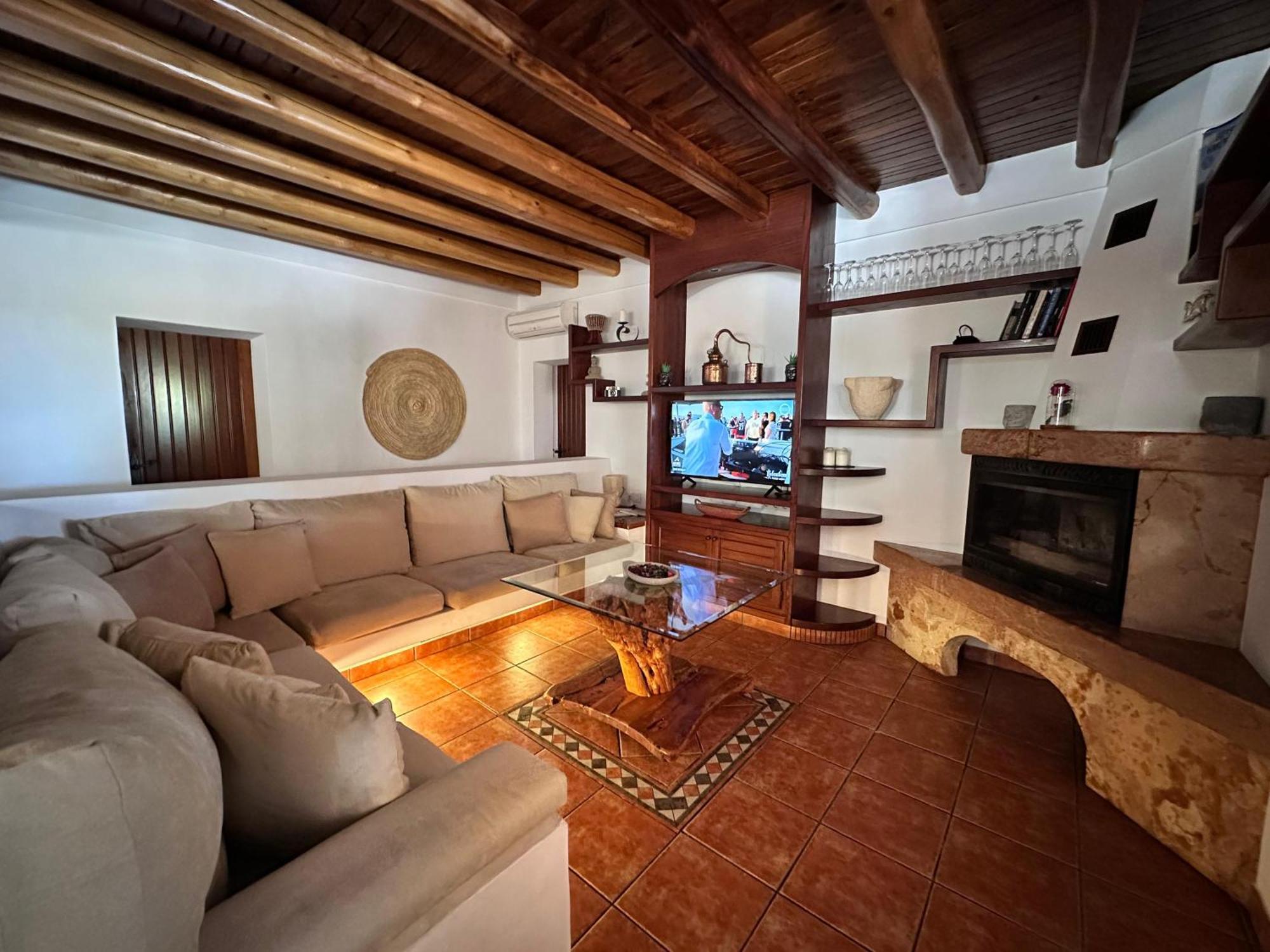 Сasa de vacaciones Casa Bet Con Piscina Y Jardin. Sant Miquel de Balansat