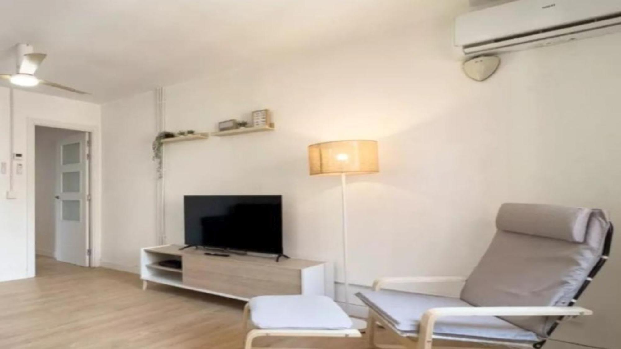 New In Carrer D'algarb Apartment