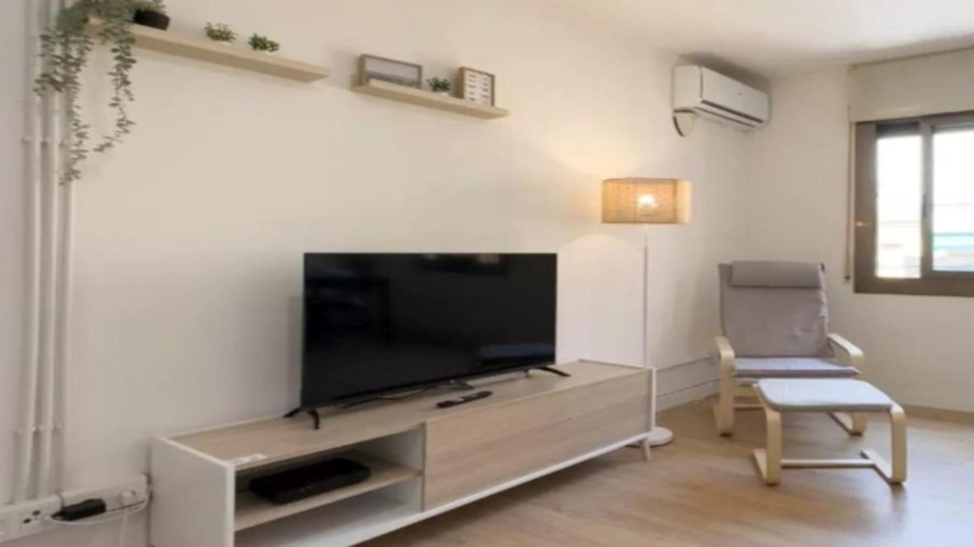 New In Carrer D'algarb Apartment *