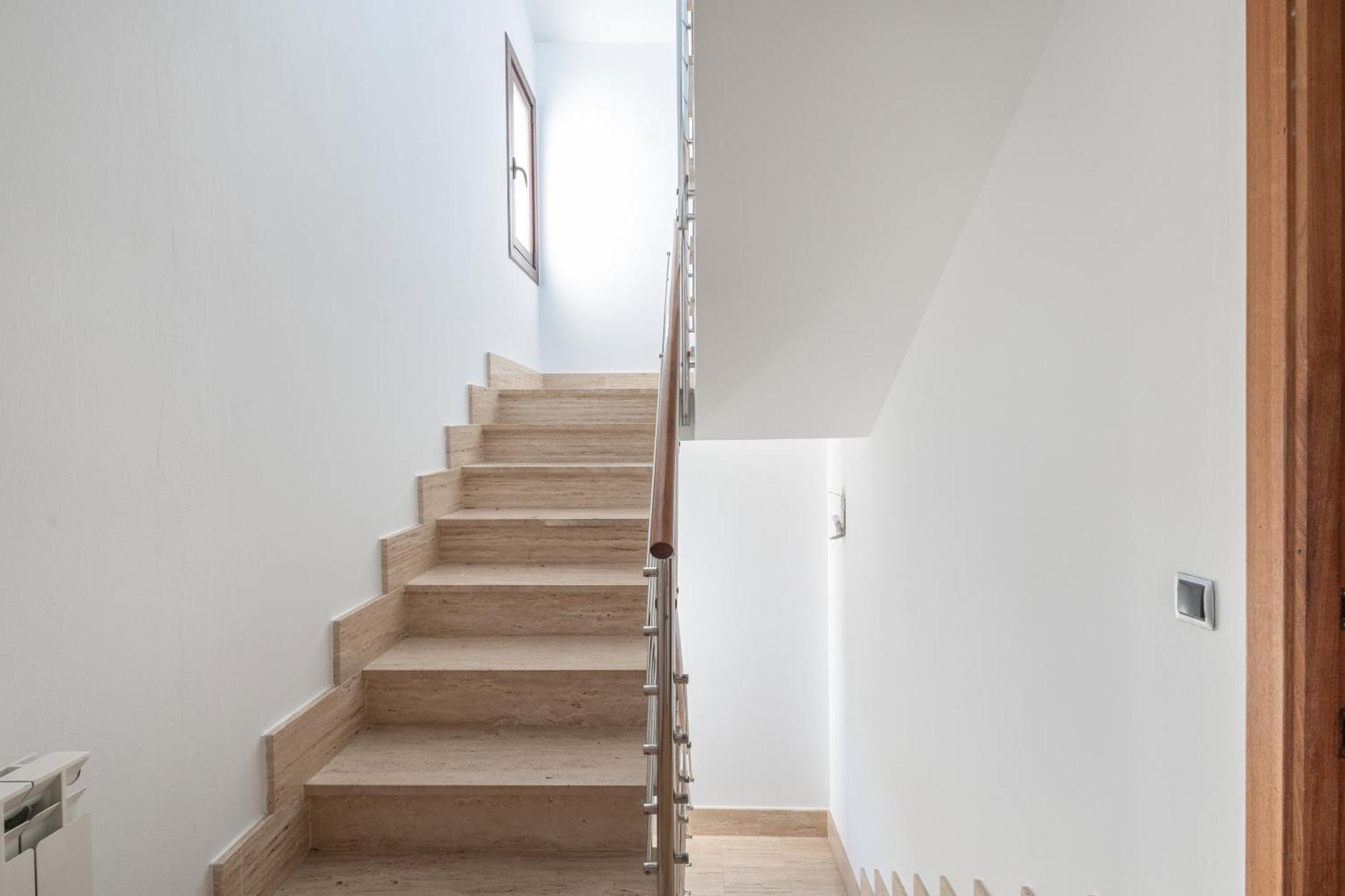 Retreats Villa Santa Eularia des Riu