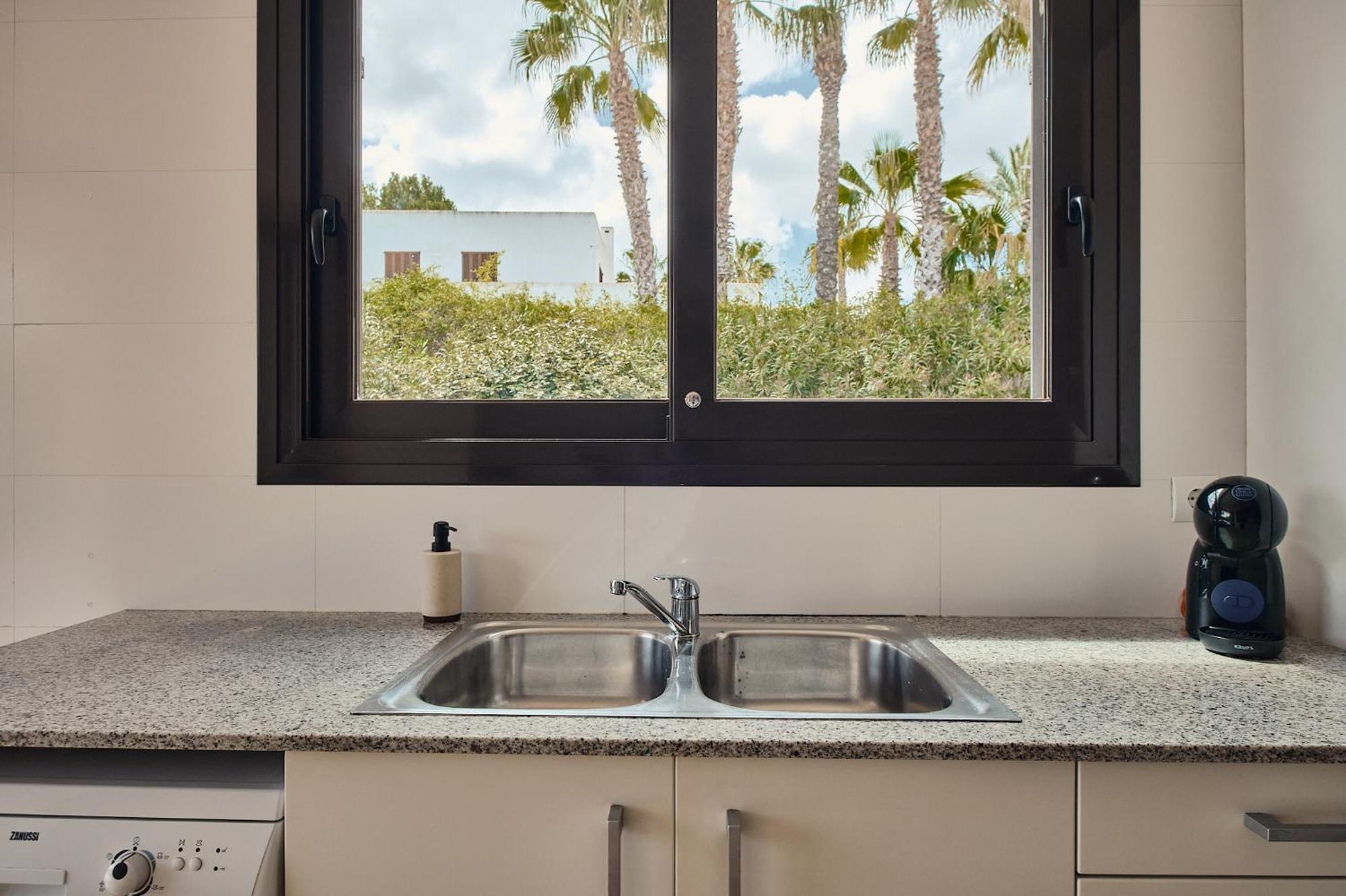 Luxe Met Privezwembad - Sant Antoni View - Oasis