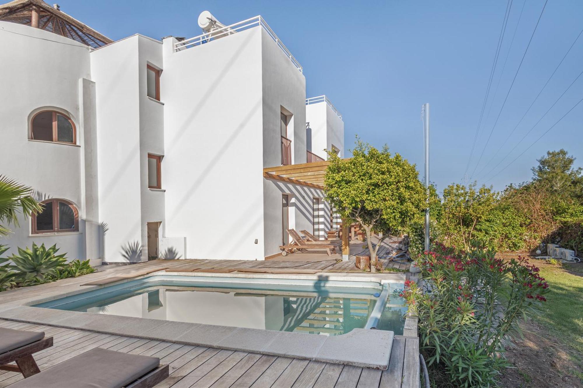 Retreats Villa *