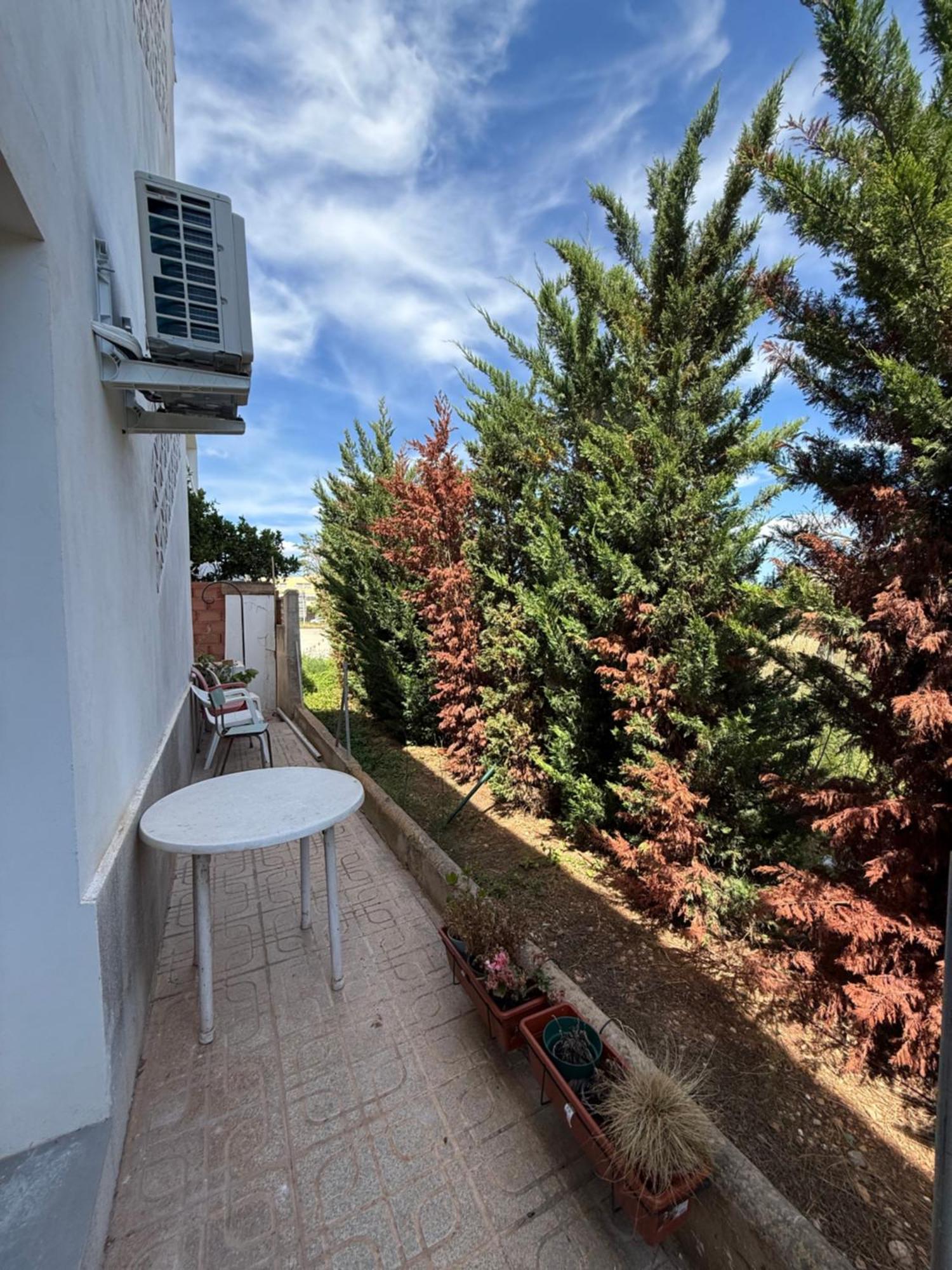 6 En Playa Den Bossa Apartamento *