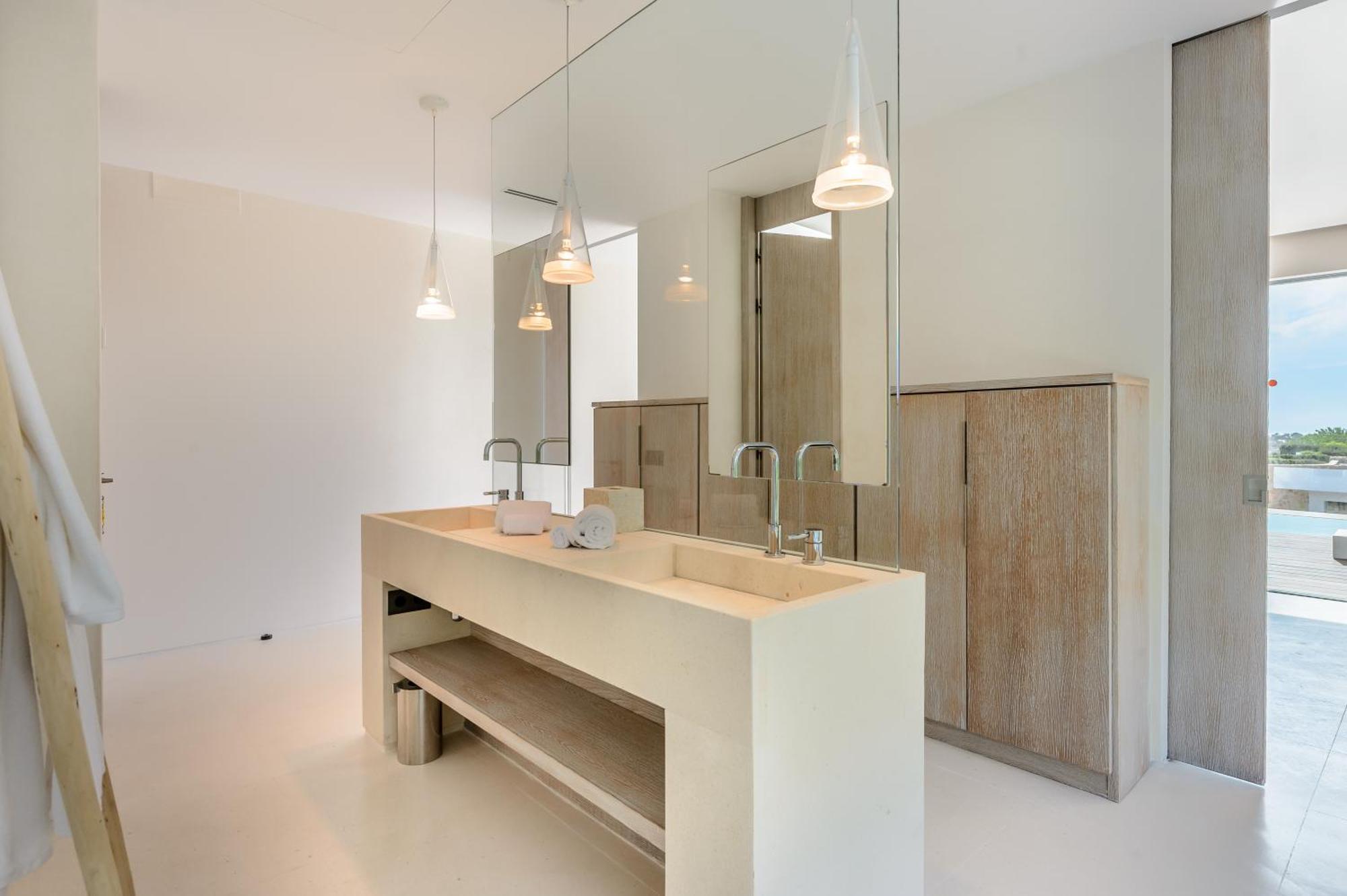 Zelmar - Tranquility And Privacy In Cala Conta