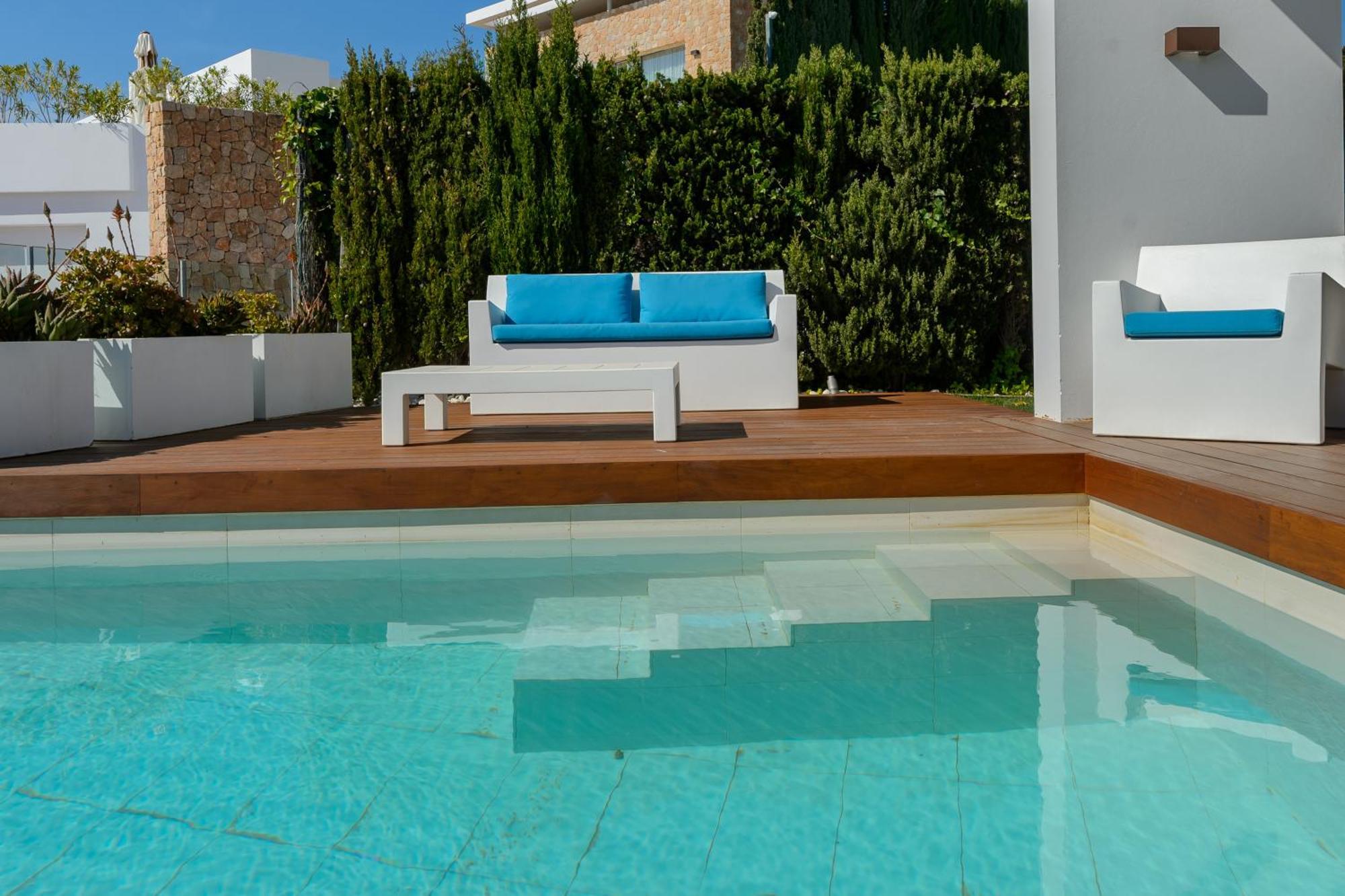 Zelmar - Tranquility And Privacy In Cala Conta *