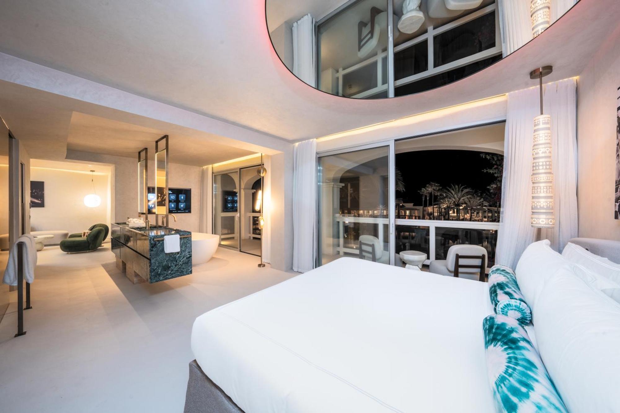 Destino Pacha Ibiza - Entrance to Pacha Club Included Hotel