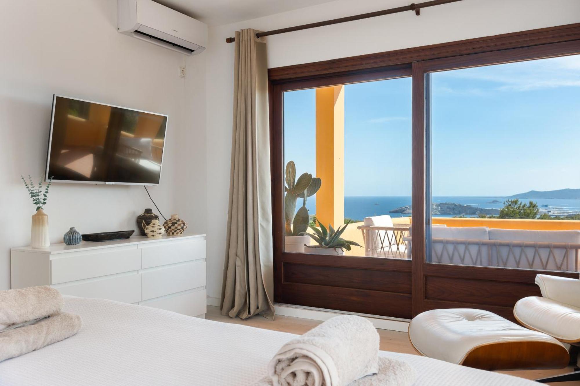Casa Four Charming Ibiza With Sea View! Ferienhaus