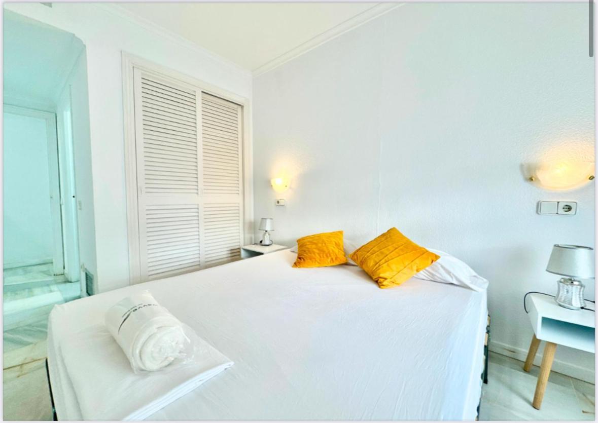Bed & Breakfast Royal In Marina Botafoch