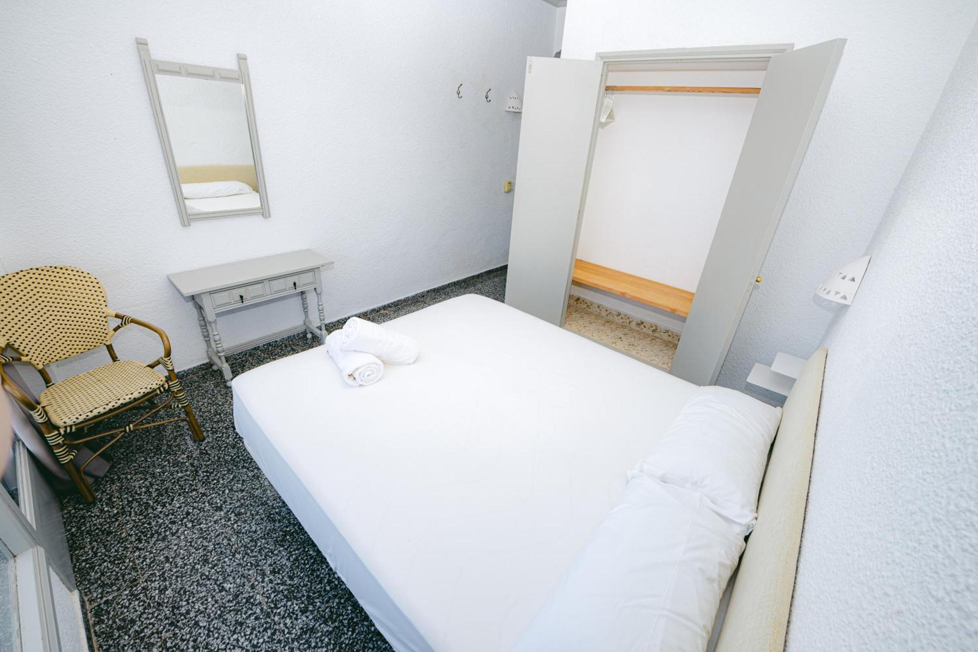 Flamingo By Nest Hostel Cala Llenya (Ibiza)